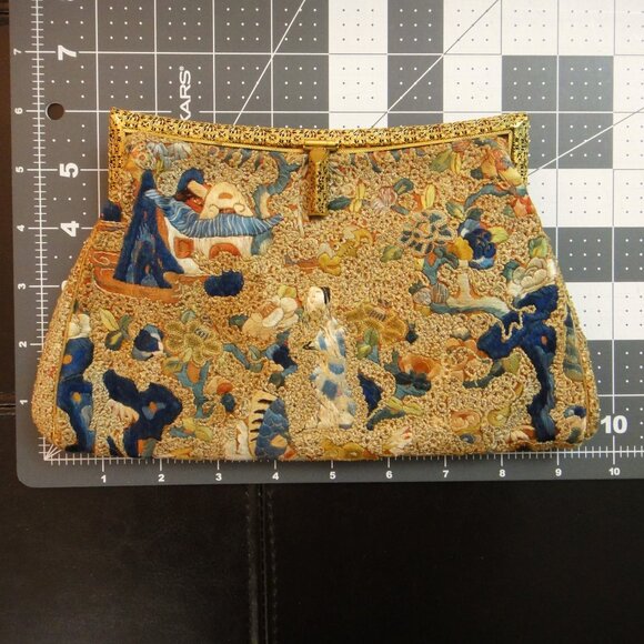 Embroidered Clutch Purse w Belt or Wrist Loop Strap Asian Figures - Picture 15 of 15